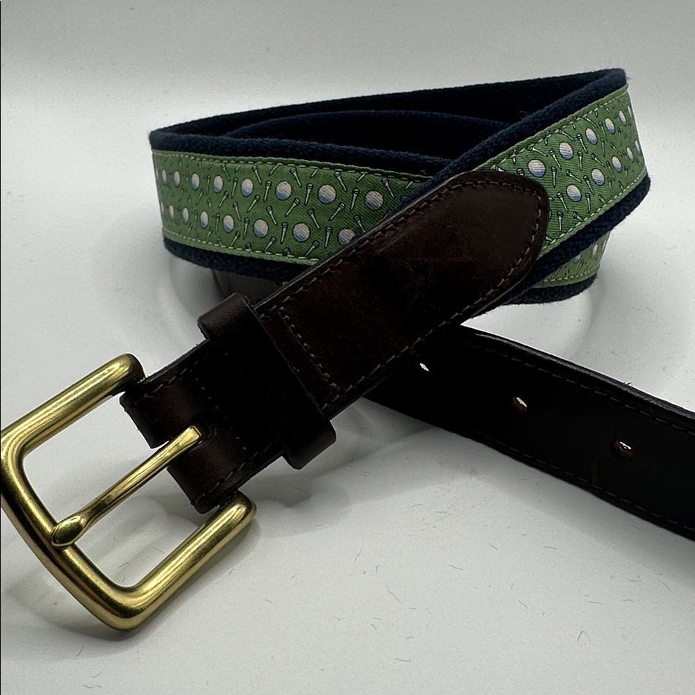 Vineyard Vines men's green canvas club belt with a golf pattern, brass buckle. - Picture 3 of 5